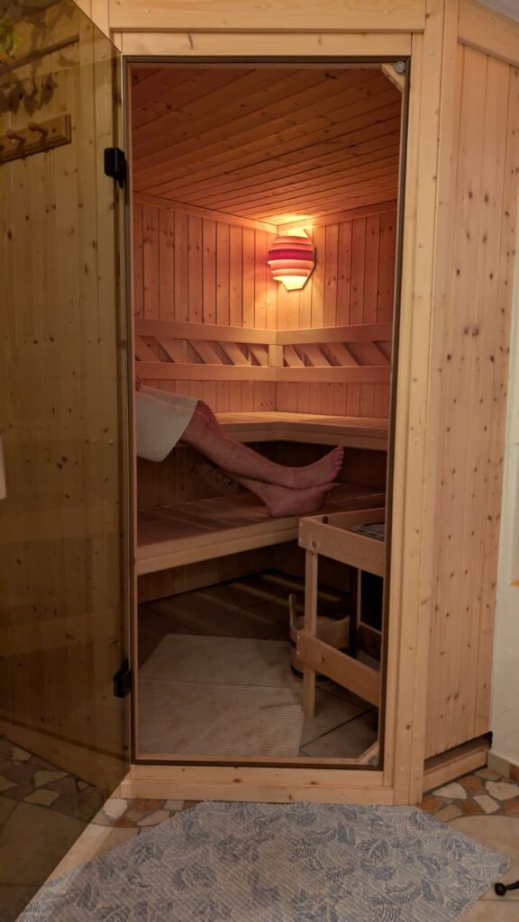 gemütlicher Saunabereich von Landhaus Wiederkehr in Ramsau am Dachstein